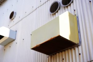 工場の換気が必要な理由と適切な換気方法などを詳しく解説