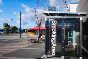 サービスエリアは喫煙所を設置できるのか？